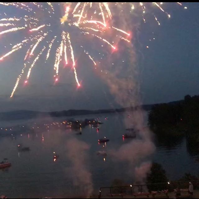 Fourth of July was a blast! We are coming for you Ventris 😉 #tanglewoodlodge #beaverlake #beaverlakearkansas #nwarkansas #rogersarkansas